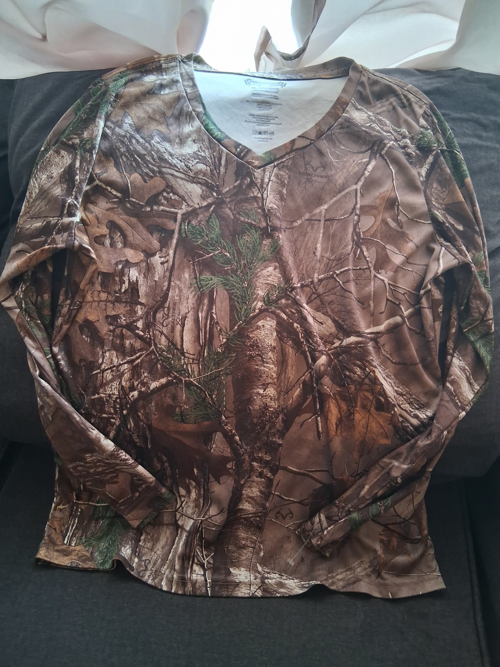Realtree Men's Long Sleeve V-Neck Camo Shirt - Brown & Green